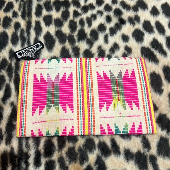 NWT Angie Boho clutch - Picture 4 of 6